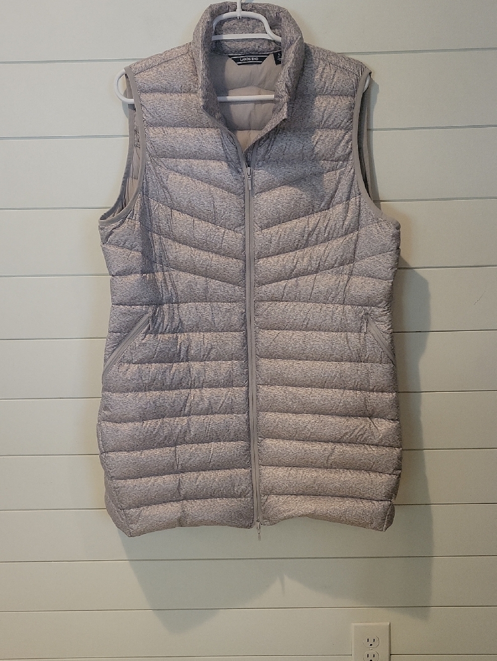 LANDS' END LONG QUILTED ULTRALIGHT VEST  LARGE(14-16)  GRAY/TAN
